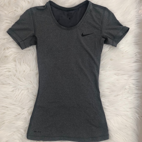 Nike tshir - Picture 1 of 4